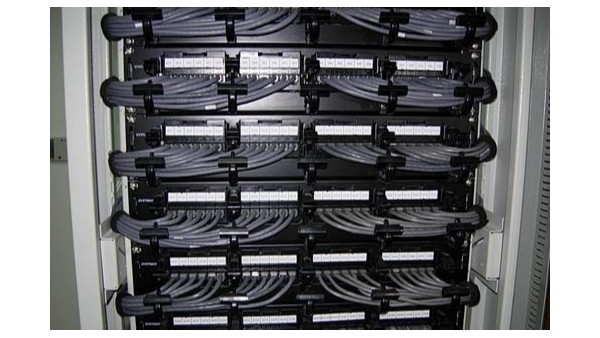 IDC機房綜合布線系統(tǒng)設(shè)計注意事項